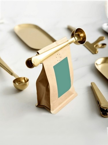 Coffee scoop with clip - 2-in-1,
